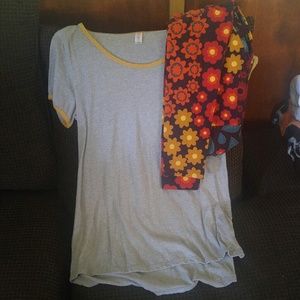 Lularoe classic tee and os leggings lot must see